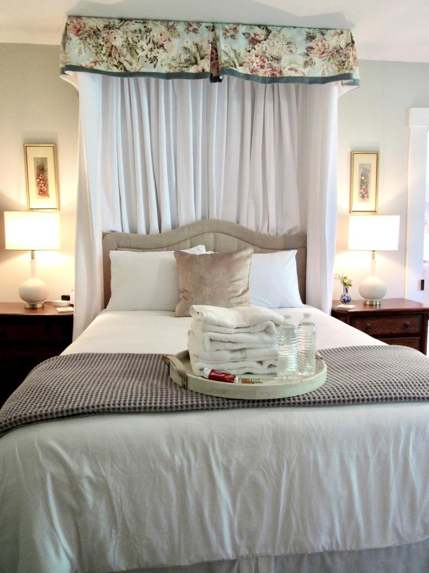 Rose Hill Inn Versailles ภายนอก รูปภาพ